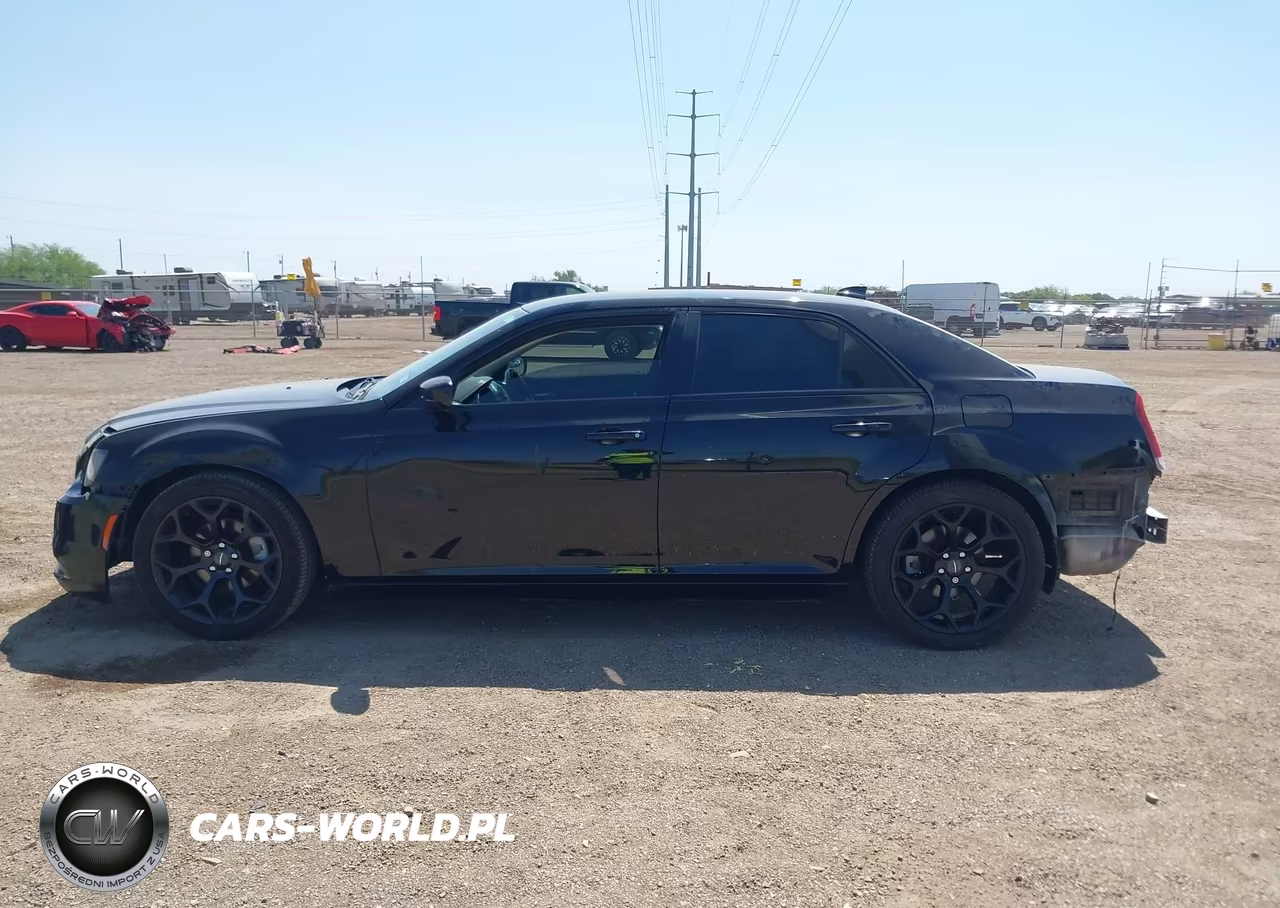 2019 Chrysler 300 Touring VIN:2C3CCAAG1KH671590 - 15