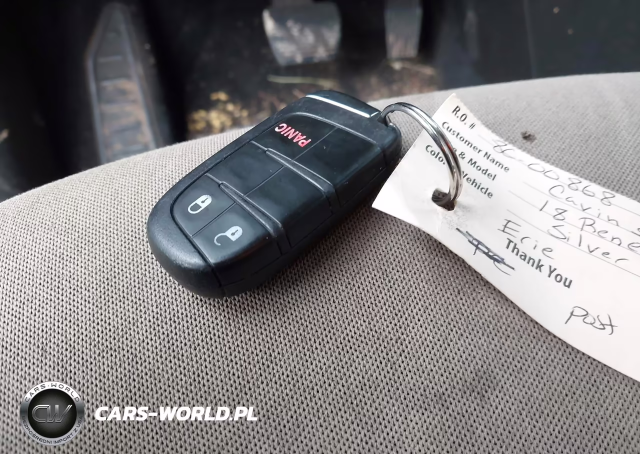 2018 Jeep Renegade Sport 4X4 VIN:ZACCJBAB2JPH31384 - 11