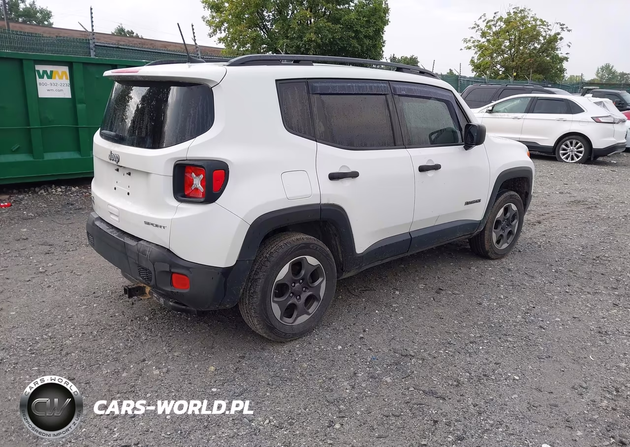 2018 Jeep Renegade Sport 4X4 VIN:ZACCJBAB2JPH31384 - 4
