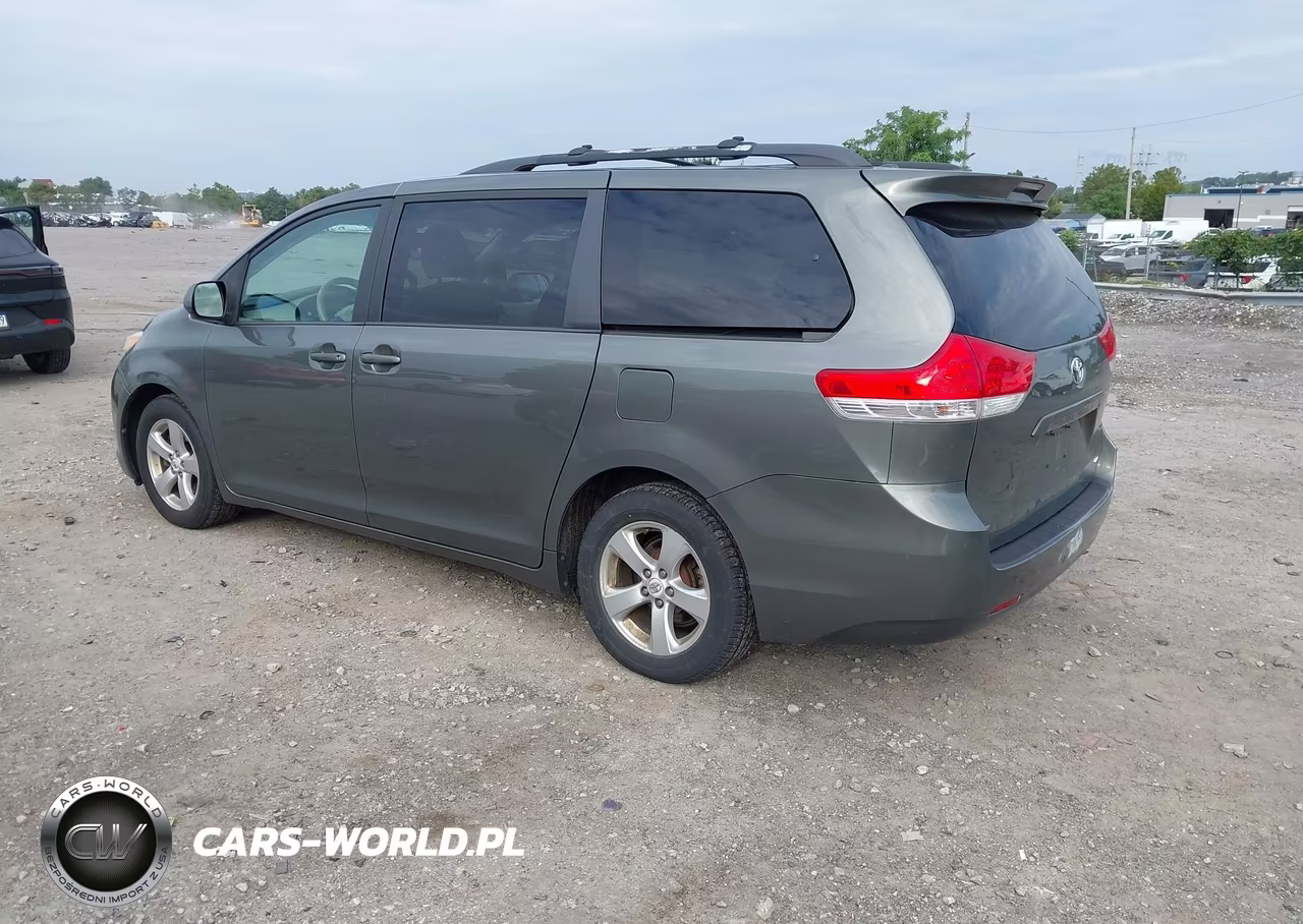 2012 Toyota Sienna Le V6 8 Passenger VIN:5TDKK3DC5CS183180 - 3