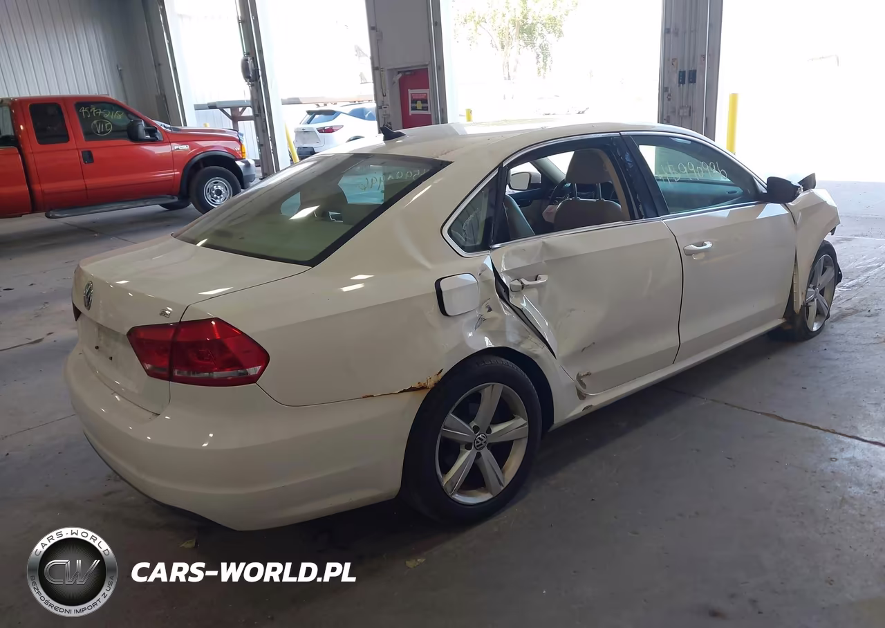 2012 Volkswagen Passat 2.5L Se VIN:1VWBP7A33CC071425 - 4