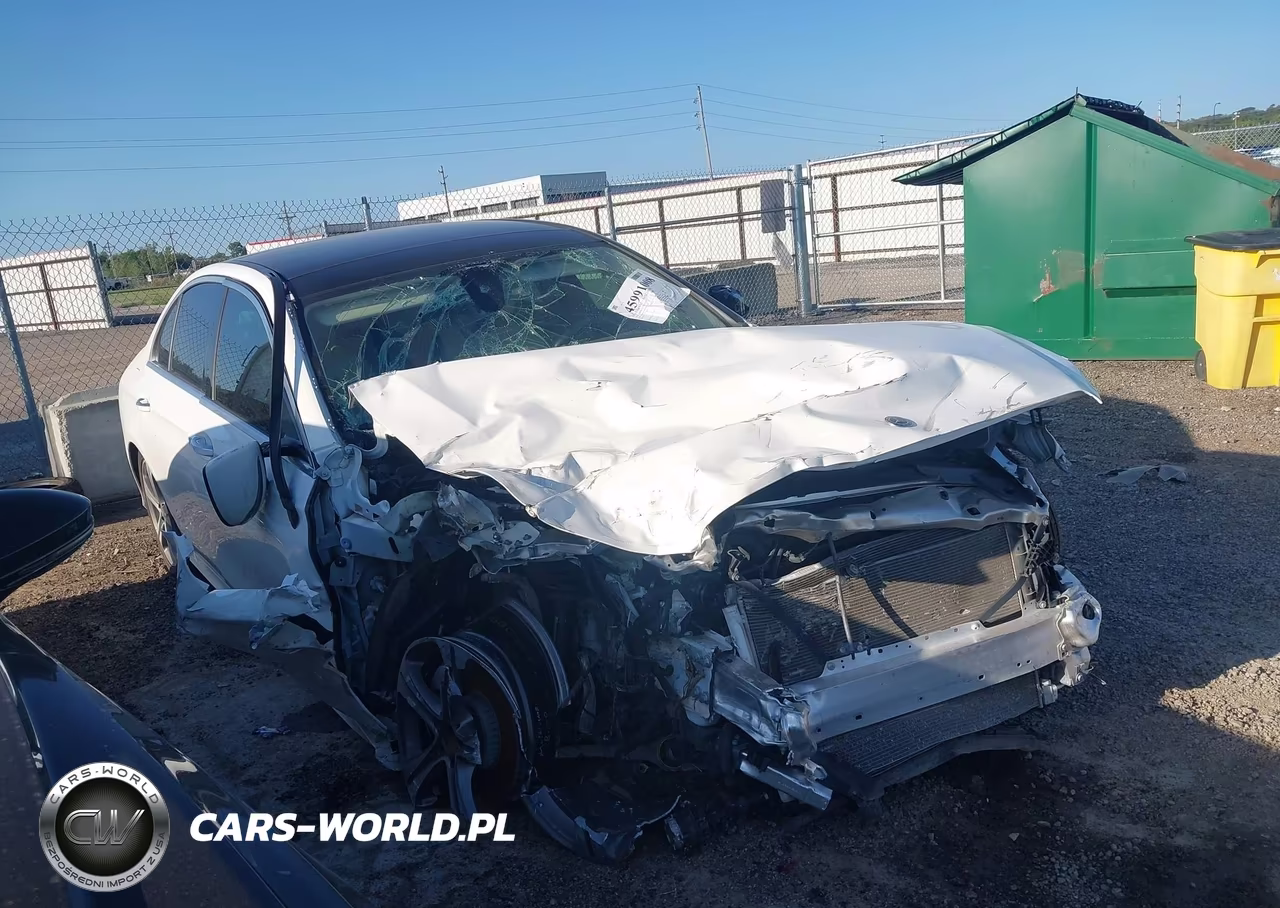 2019 Mercedes-Benz E 300 – zdjęcie 1 z 18