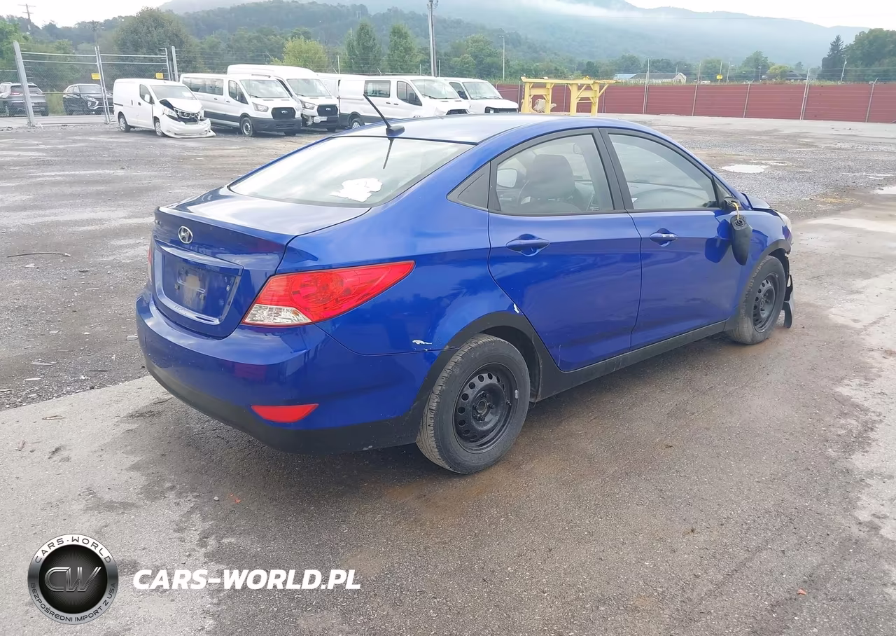 2013 Hyundai Accent Gls VIN:KMHCT4AE3DU581512 - 4
