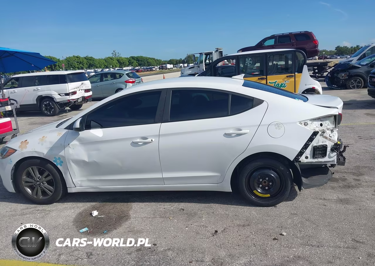 2018 Hyundai Elantra Sel VIN:5NPD84LF0JH262333 - 15