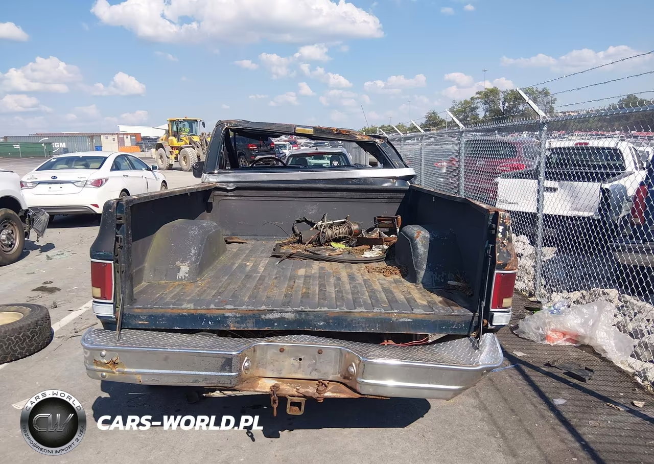 1986 Chevrolet K10 VIN:1GCEK14H3GF378259 - 15
