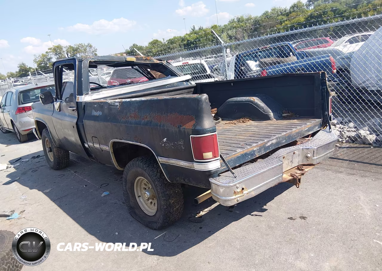 1986 Chevrolet K10 VIN:1GCEK14H3GF378259 - 3