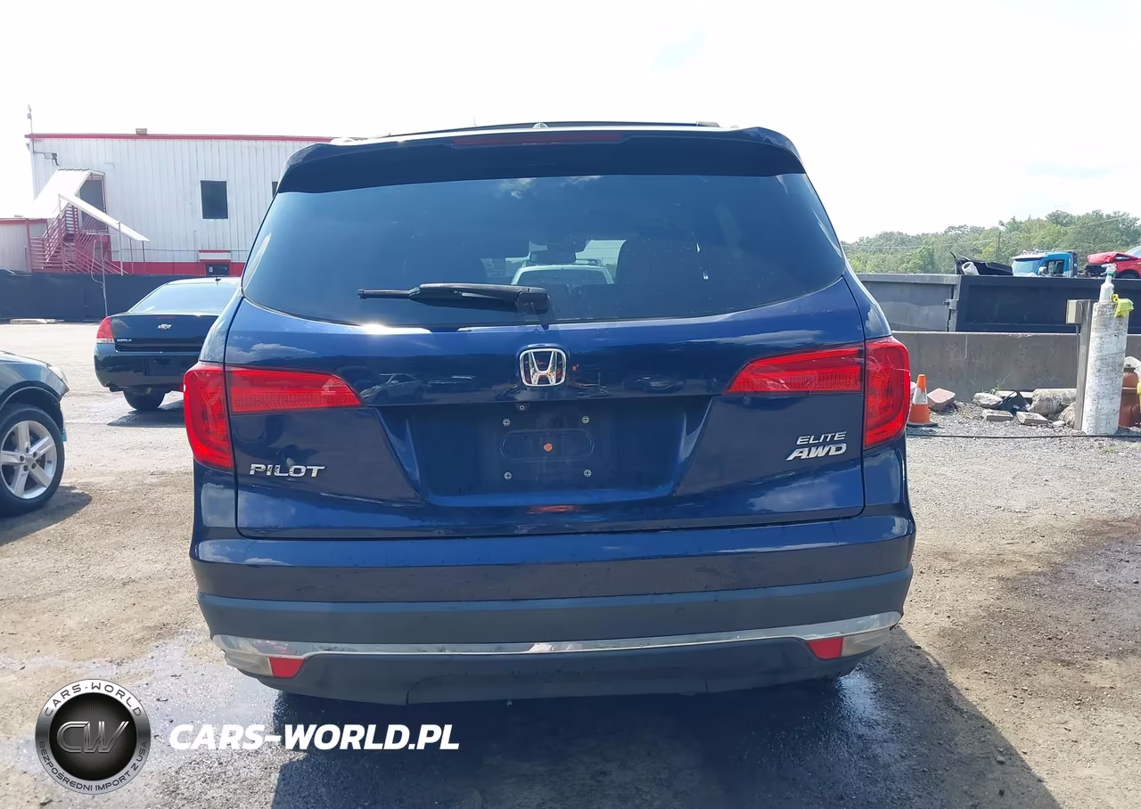 2017 Honda Pilot Elite VIN:5FNYF6H05HB095595 - 16