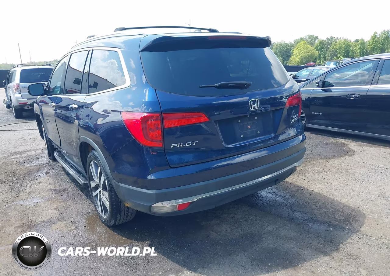2017 Honda Pilot Elite VIN:5FNYF6H05HB095595 - 3