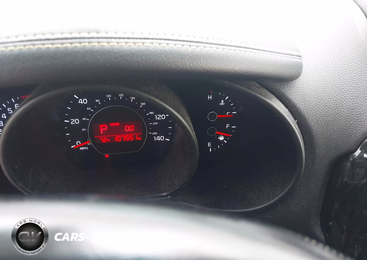 2015 Kia Soul + VIN:KNDJP3A54F7801932 - 7