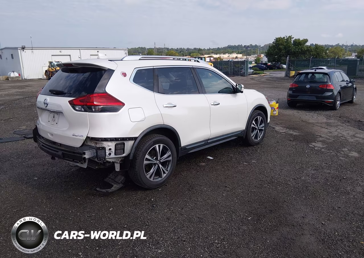 2017 Nissan Rogue Sl VIN:JN8AT2MV7HW261121 - 4