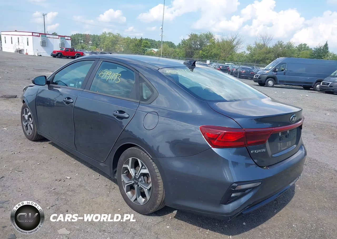 2019 Kia Forte Lxs VIN:3KPF24AD2KE037297 - 3