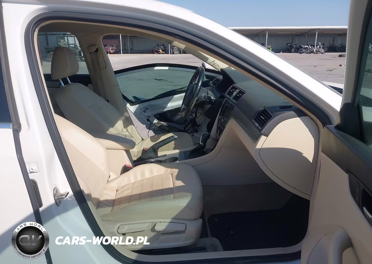 2015 Volkswagen Passat 1.8T Se VIN:1VWBS7A35FC090142 - 5
