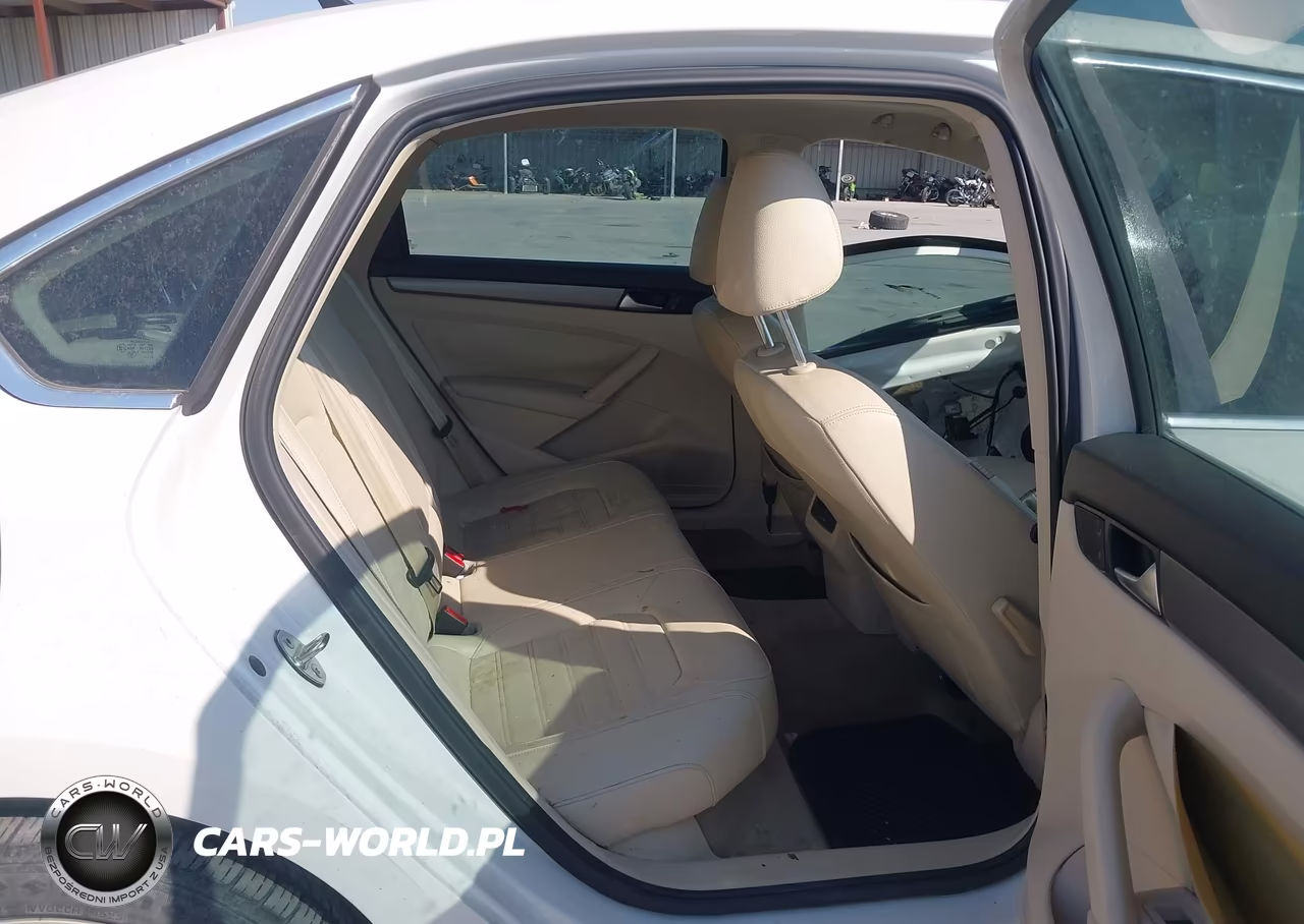 2015 Volkswagen Passat 1.8T Se VIN:1VWBS7A35FC090142 - 8