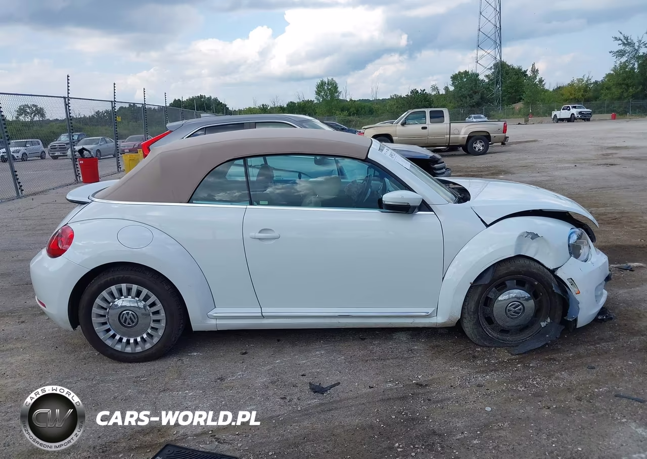 2015 Volkswagen Beetle 1.8T VIN:3VW517AT6FM812961 - 13