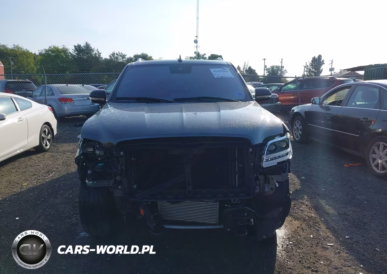 2018 Lincoln Navigator Reserve VIN:5LMJJ2LT1JEL10593 - 13