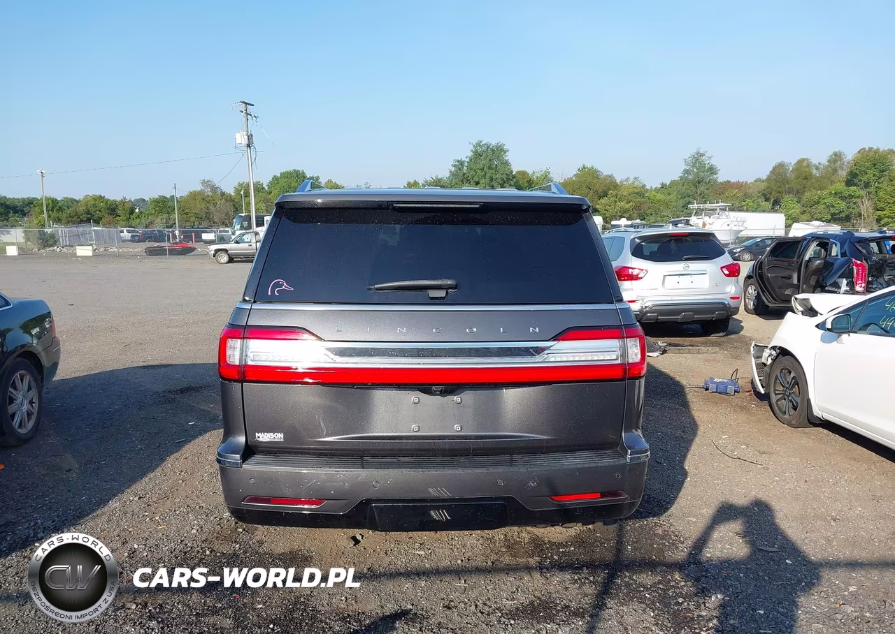 2018 Lincoln Navigator Reserve VIN:5LMJJ2LT1JEL10593 - 17