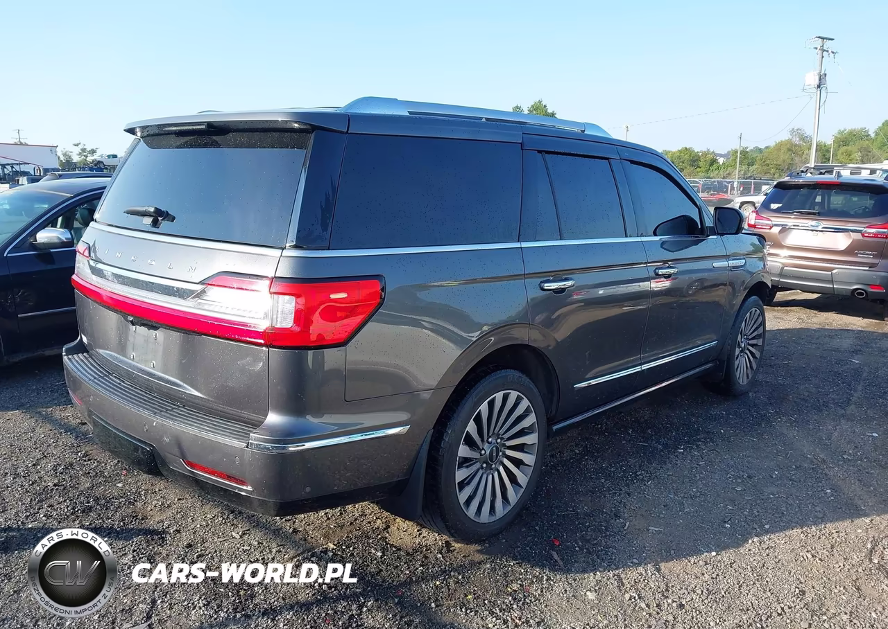 2018 Lincoln Navigator Reserve VIN:5LMJJ2LT1JEL10593 - 4