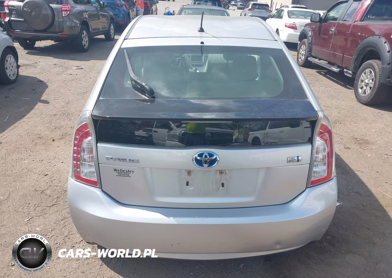 2012 Toyota Prius Two VIN:JTDKN3DUXC1605943 - 16