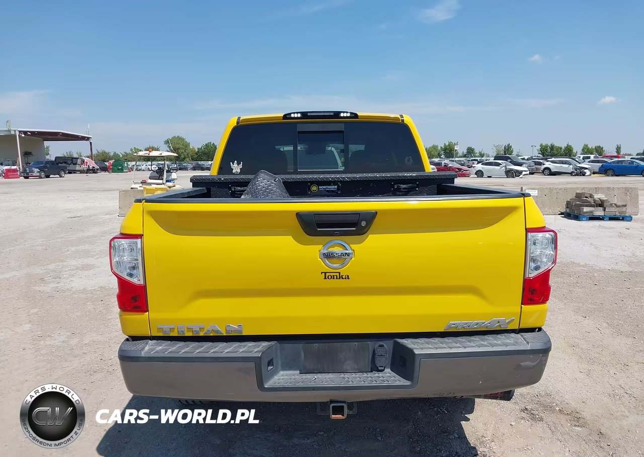 2017 Nissan Titan Pro-4X VIN:1N6AA1E57HN568818 - 16