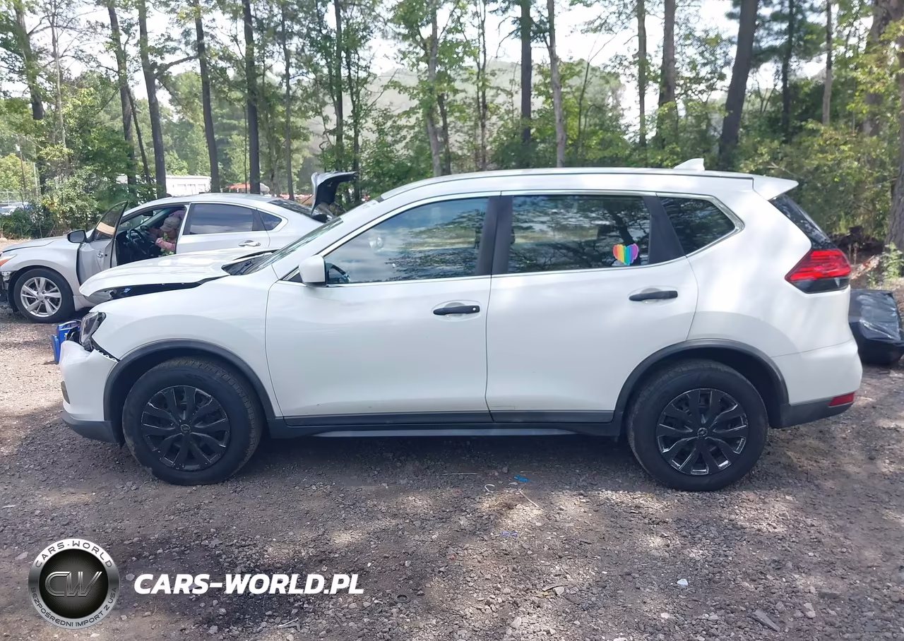 2017 Nissan Rogue S VIN:KNMAT2MV0HP586909 - 14