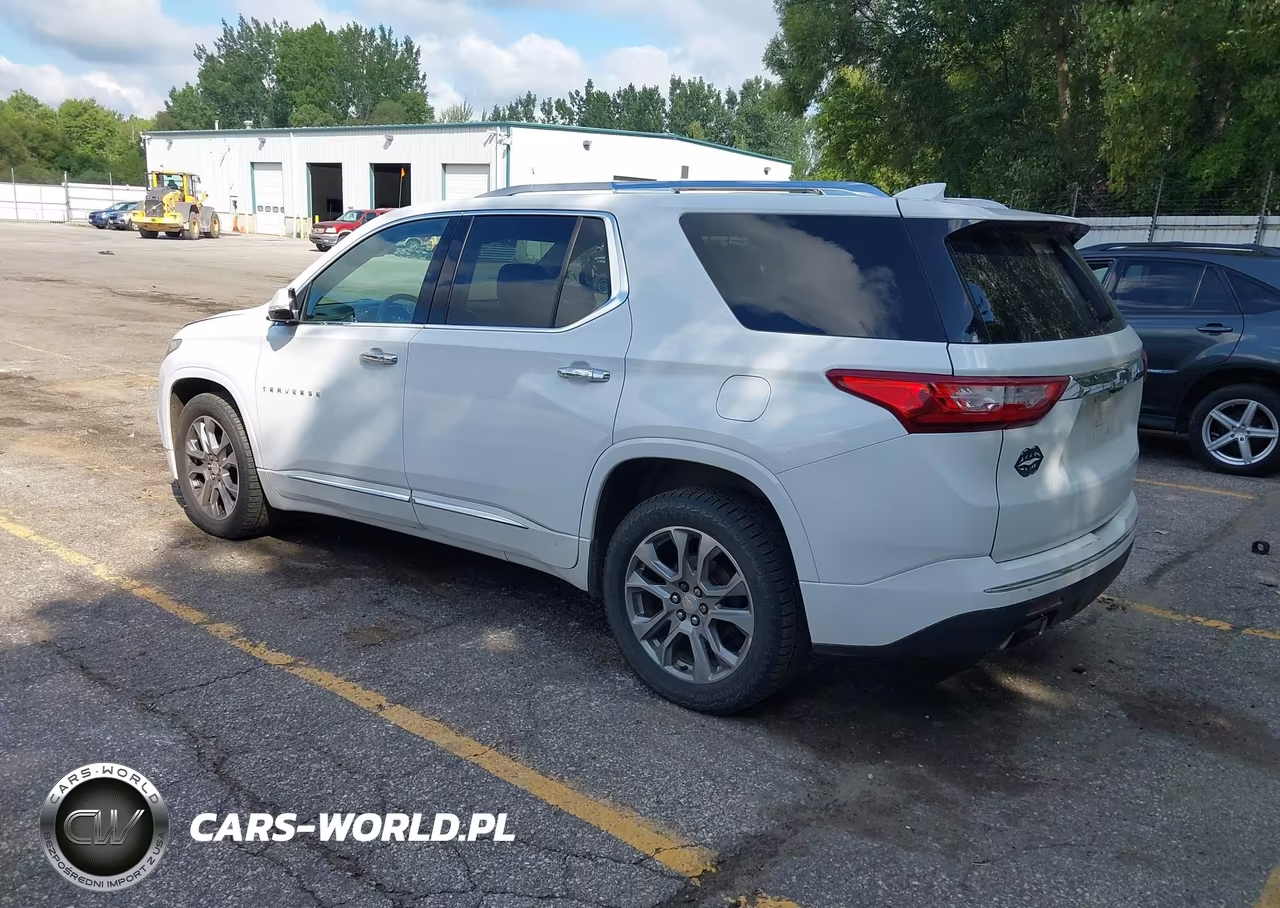 2018 Chevrolet Traverse Premier VIN:1GNEVJKW5JJ251808 - 3