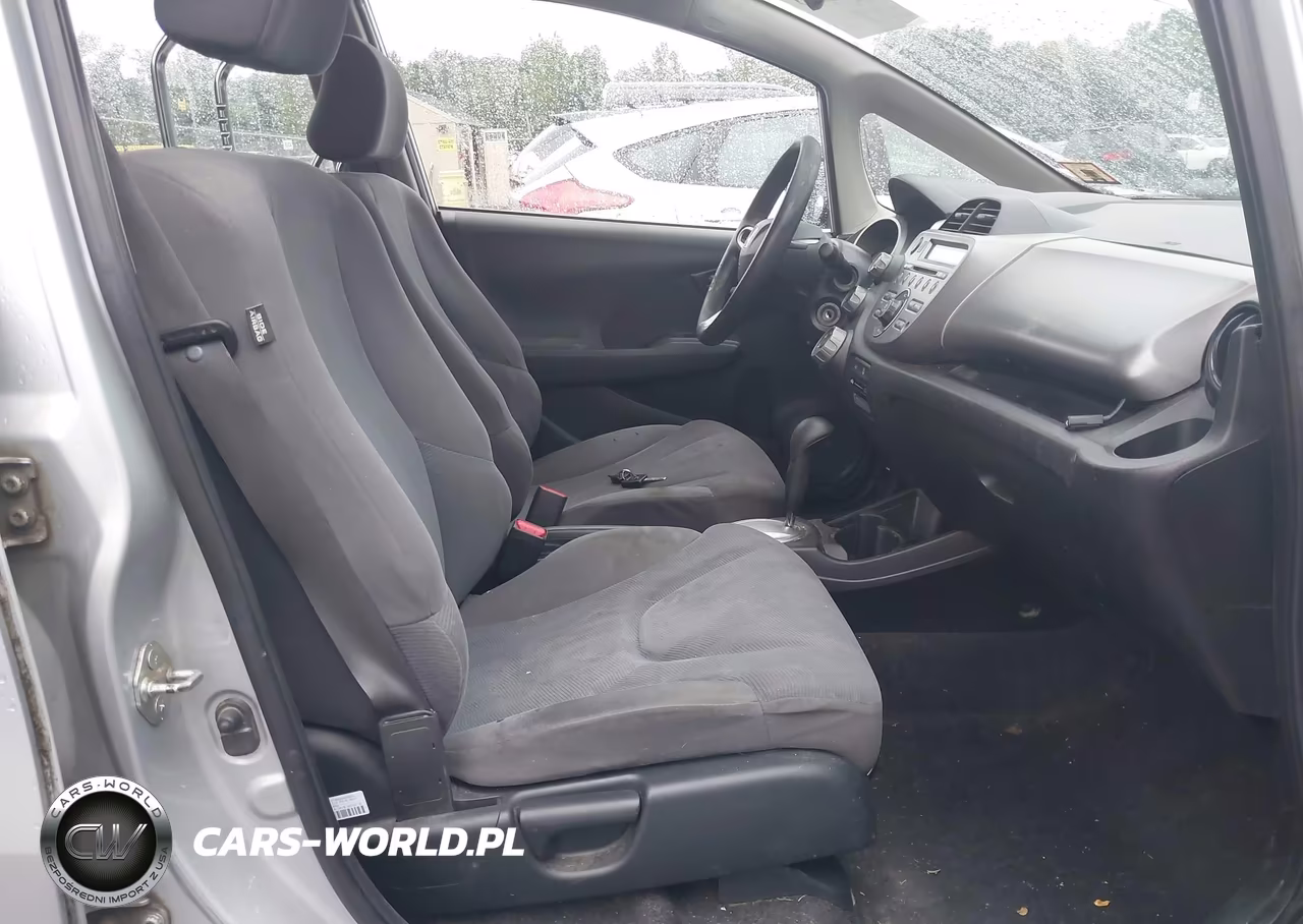 2012 Honda Fit VIN:JHMGE8H38CS007038 - 5