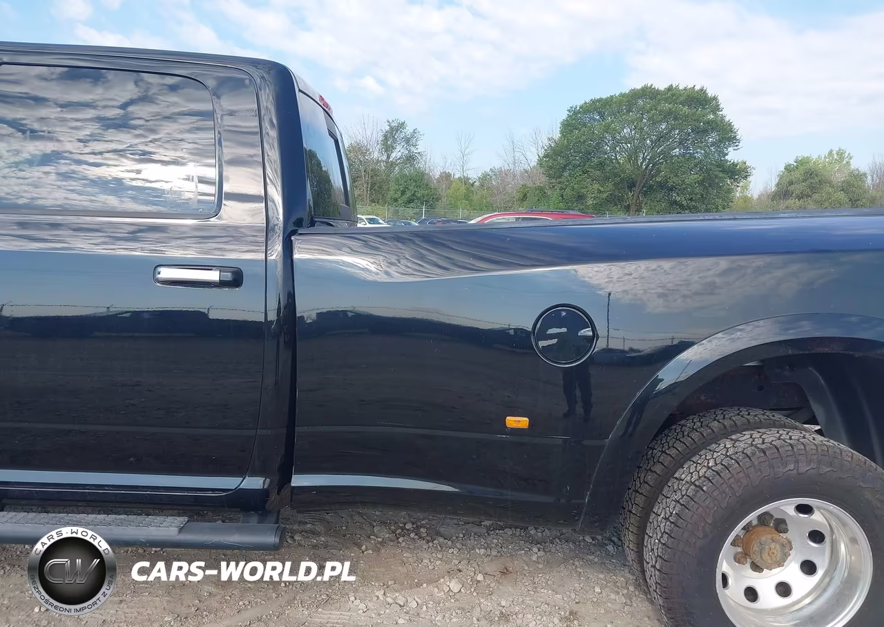 2013 Ram 3500 Laramie VIN:3C63RRJL3DG616106 - 11