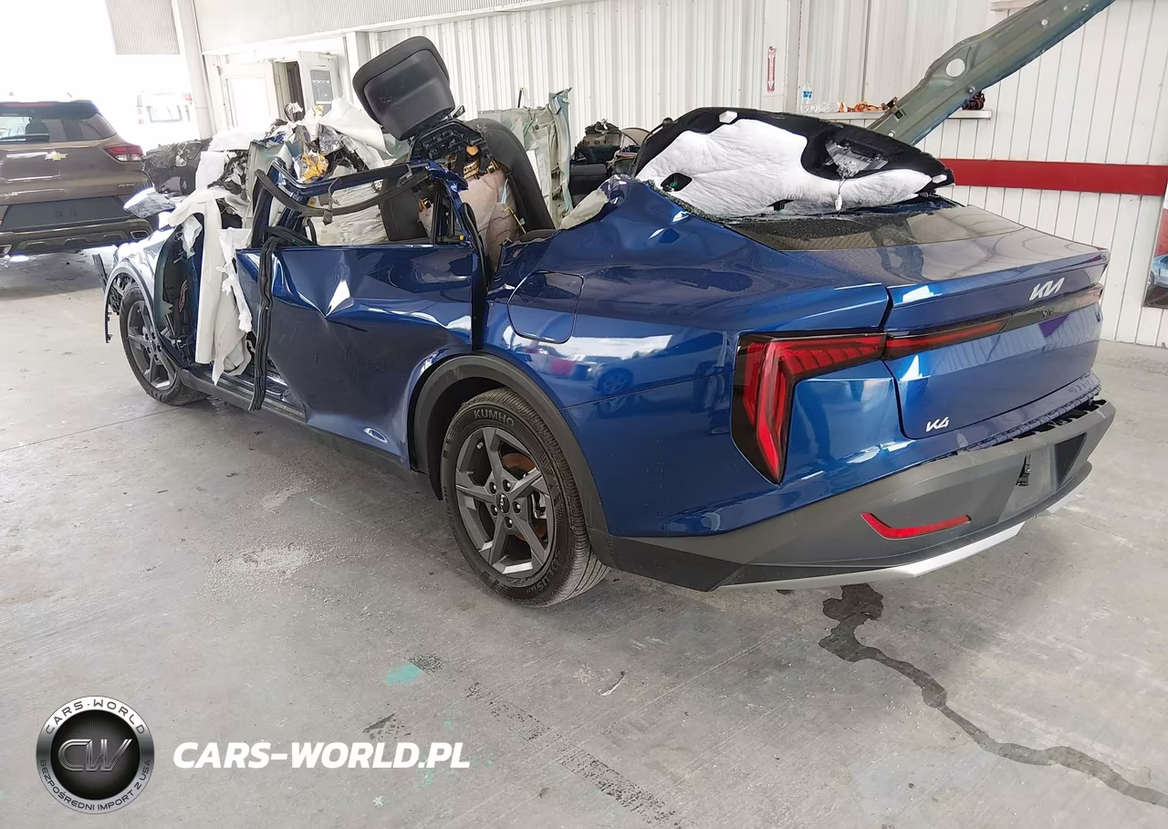 2025 Kia K4 Lxs VIN:3KPFT4DE6SE045999 - 3