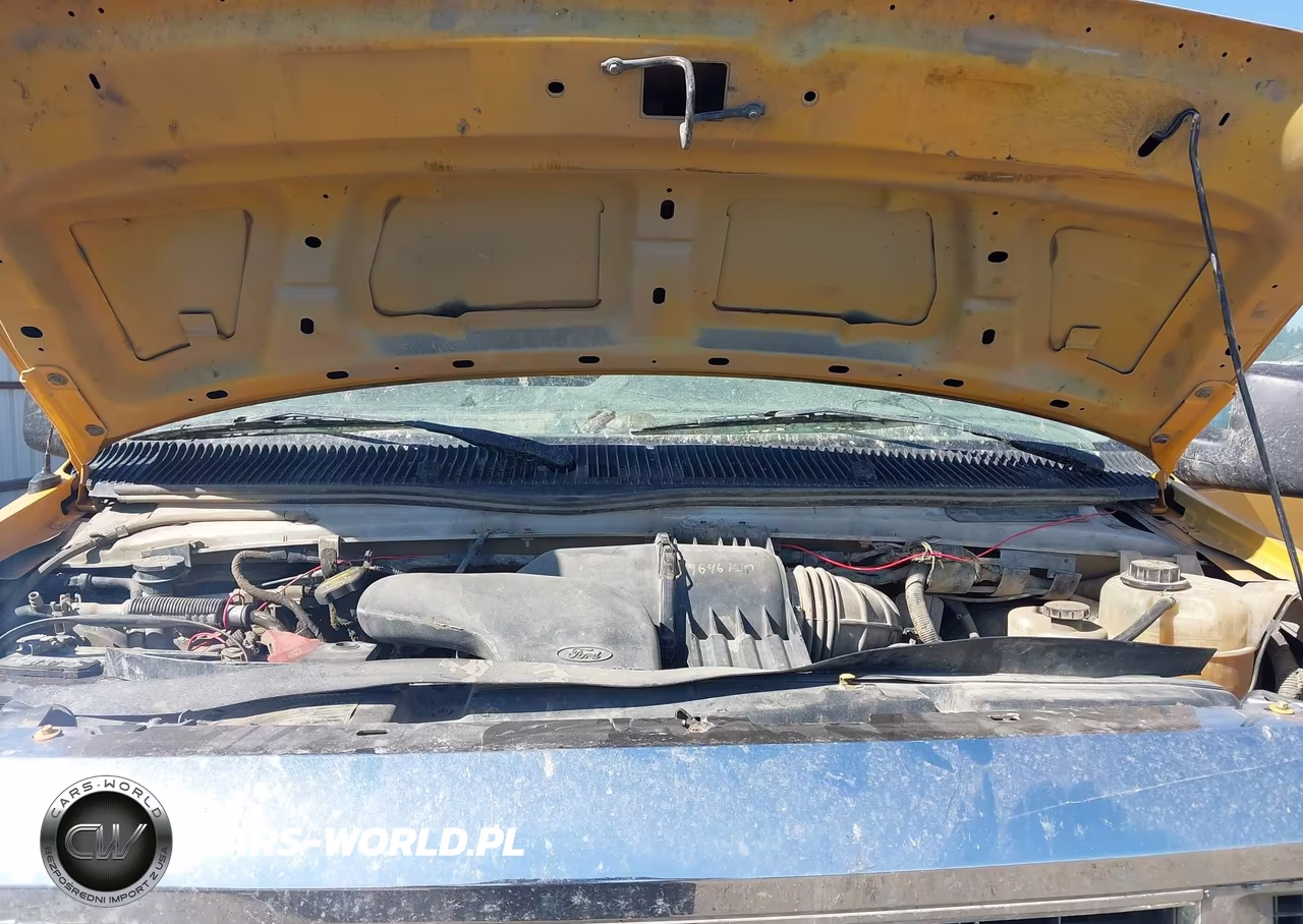 2010 Ford E-350 Super Duty Xl-Xlt VIN:1FBSS3BL8ADA30258 - 10