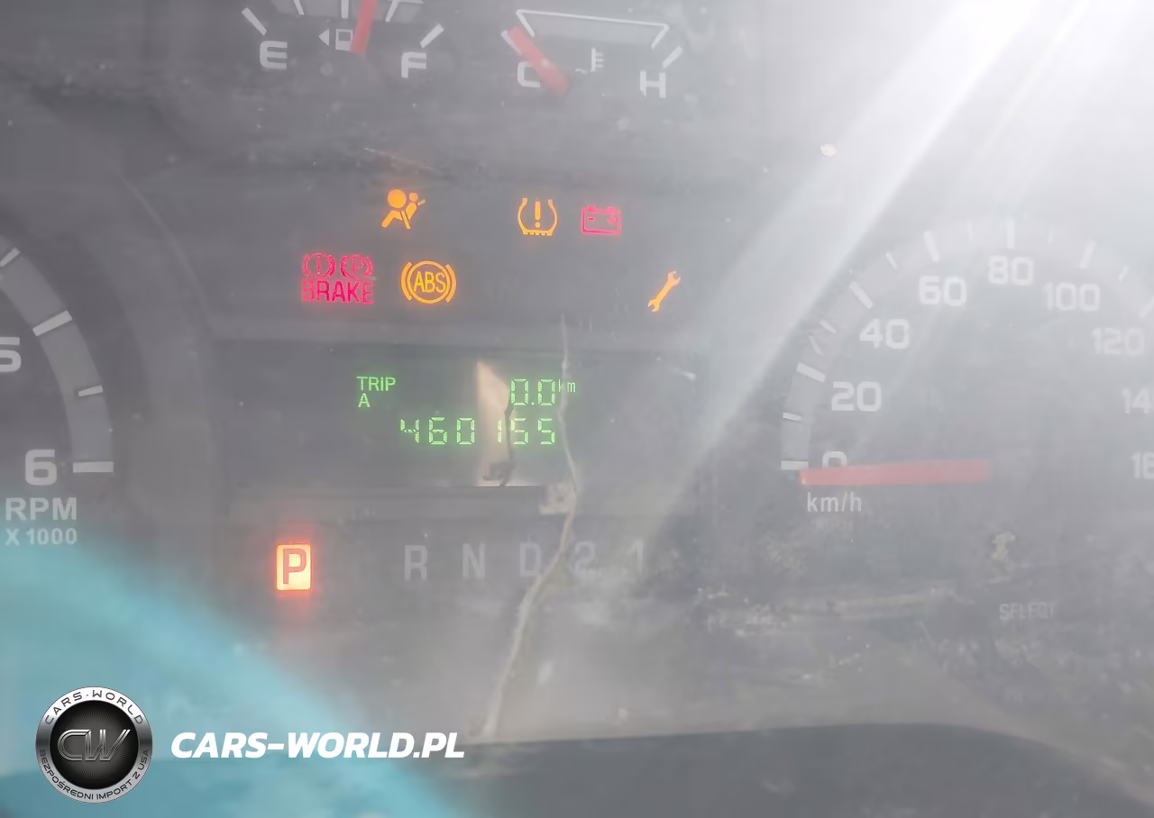 2010 Ford E-350 Super Duty Xl-Xlt VIN:1FBSS3BL8ADA30258 - 15