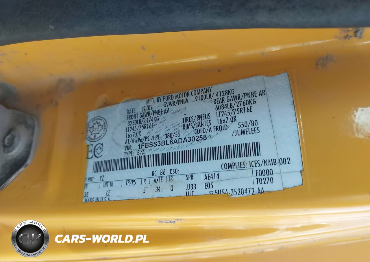 2010 Ford E-350 Super Duty Xl-Xlt VIN:1FBSS3BL8ADA30258 - 9