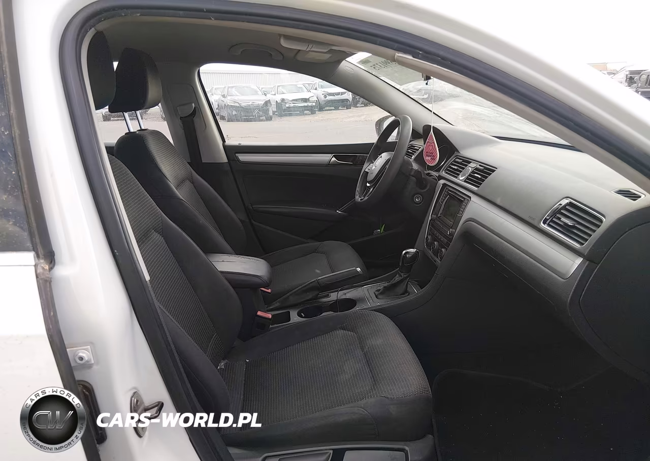 2017 Volkswagen Passat 1.8T S VIN:1VWAT7A33HC031120 - 5