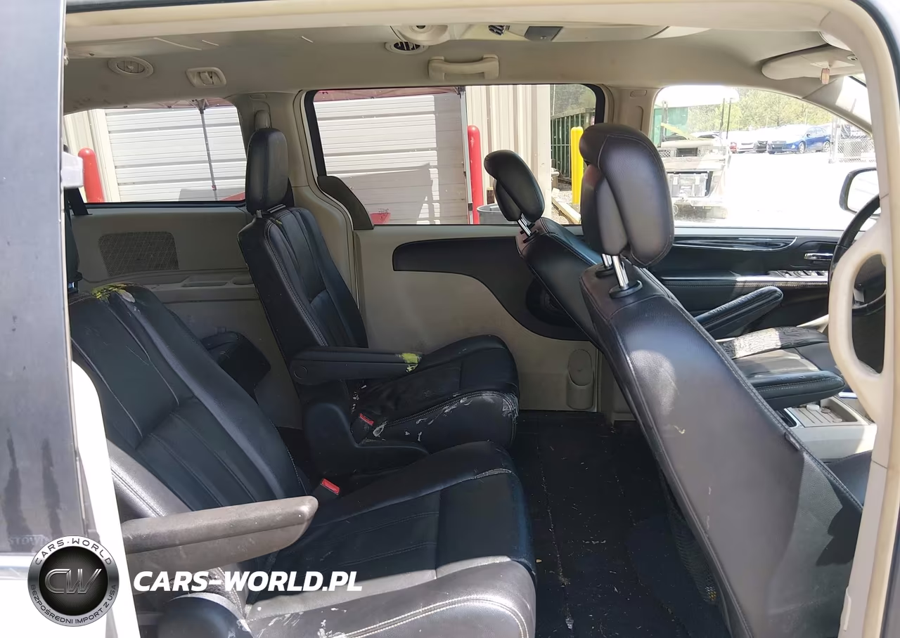 2014 Chrysler Town & Country Touring VIN:2C4RC1BG9ER295966 - 8