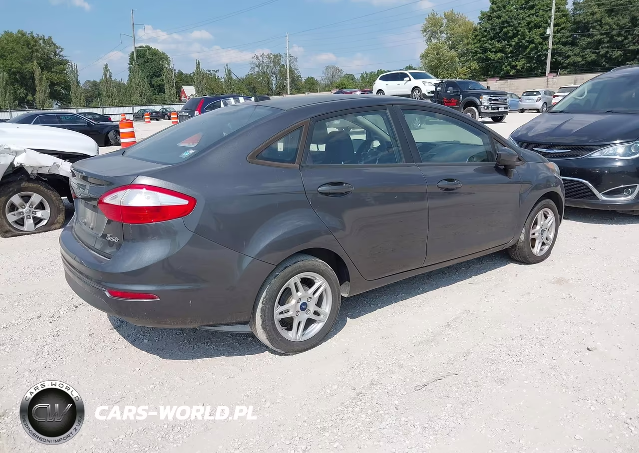 2017 Ford Fiesta Se VIN:3FADP4BJ4HM119064 - 4