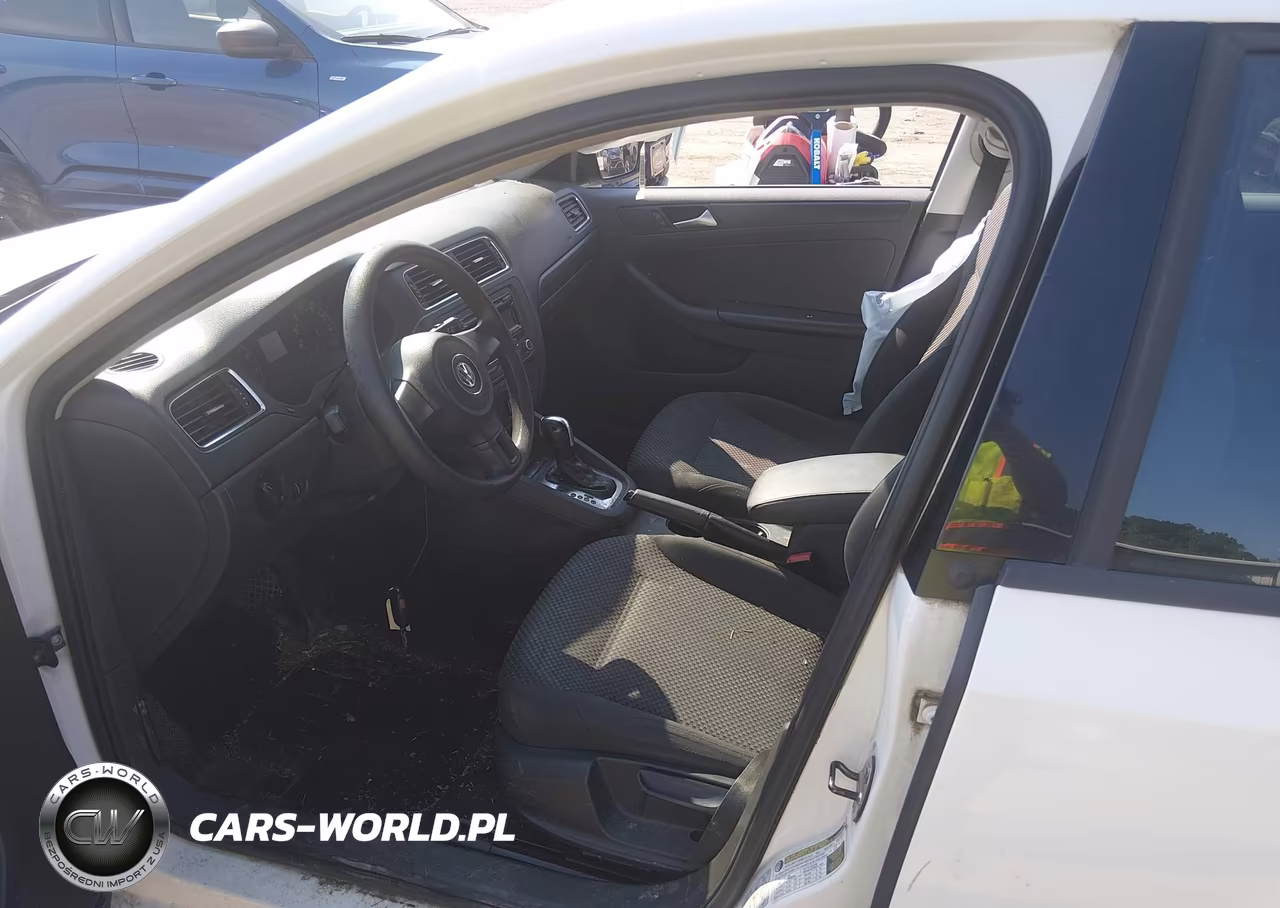 2013 Volkswagen Jetta 2.0L S VIN:3VW2K7AJ0DM256710 - 5