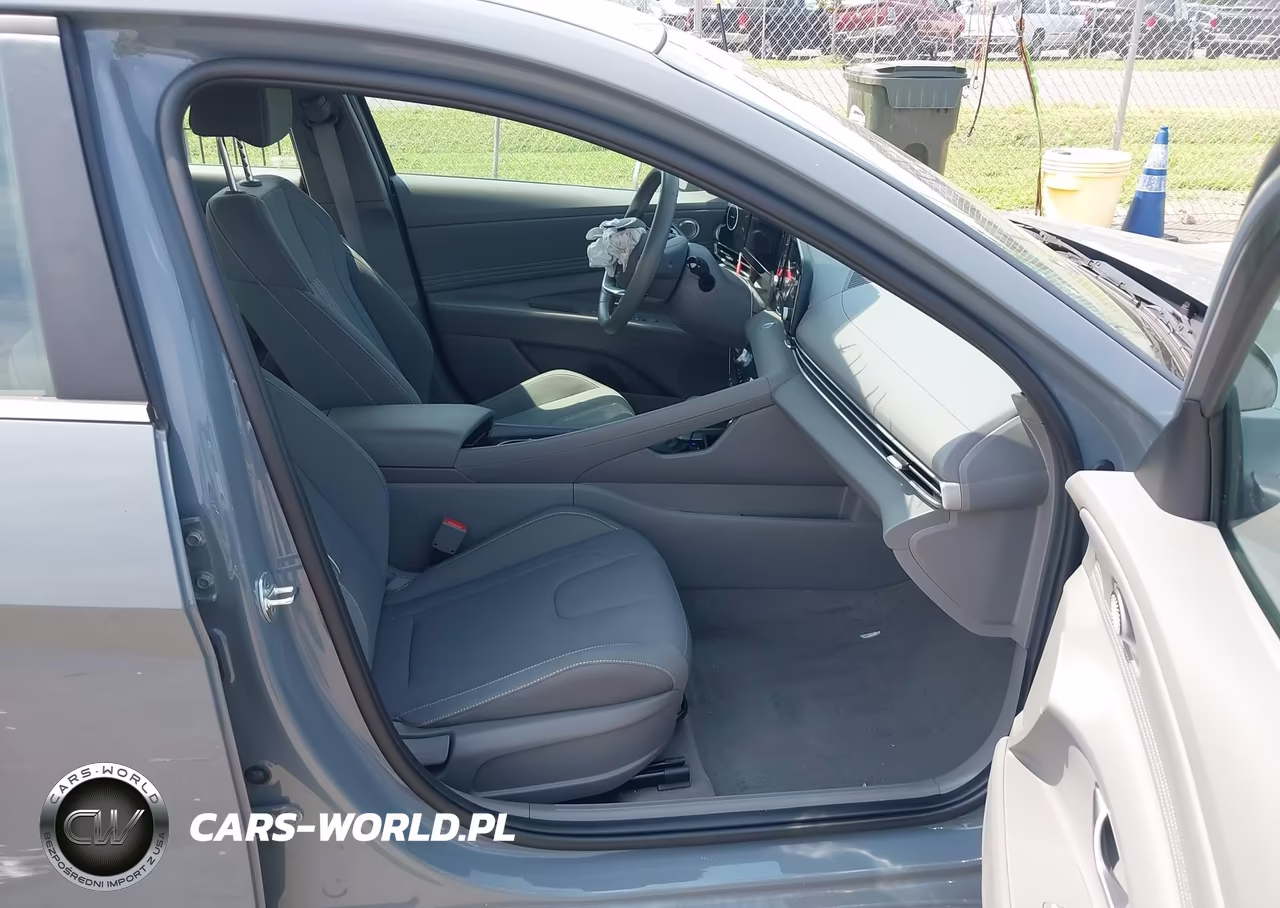 2022 Hyundai Elantra Sel VIN:KMHLN4AG3NU360019 - 5