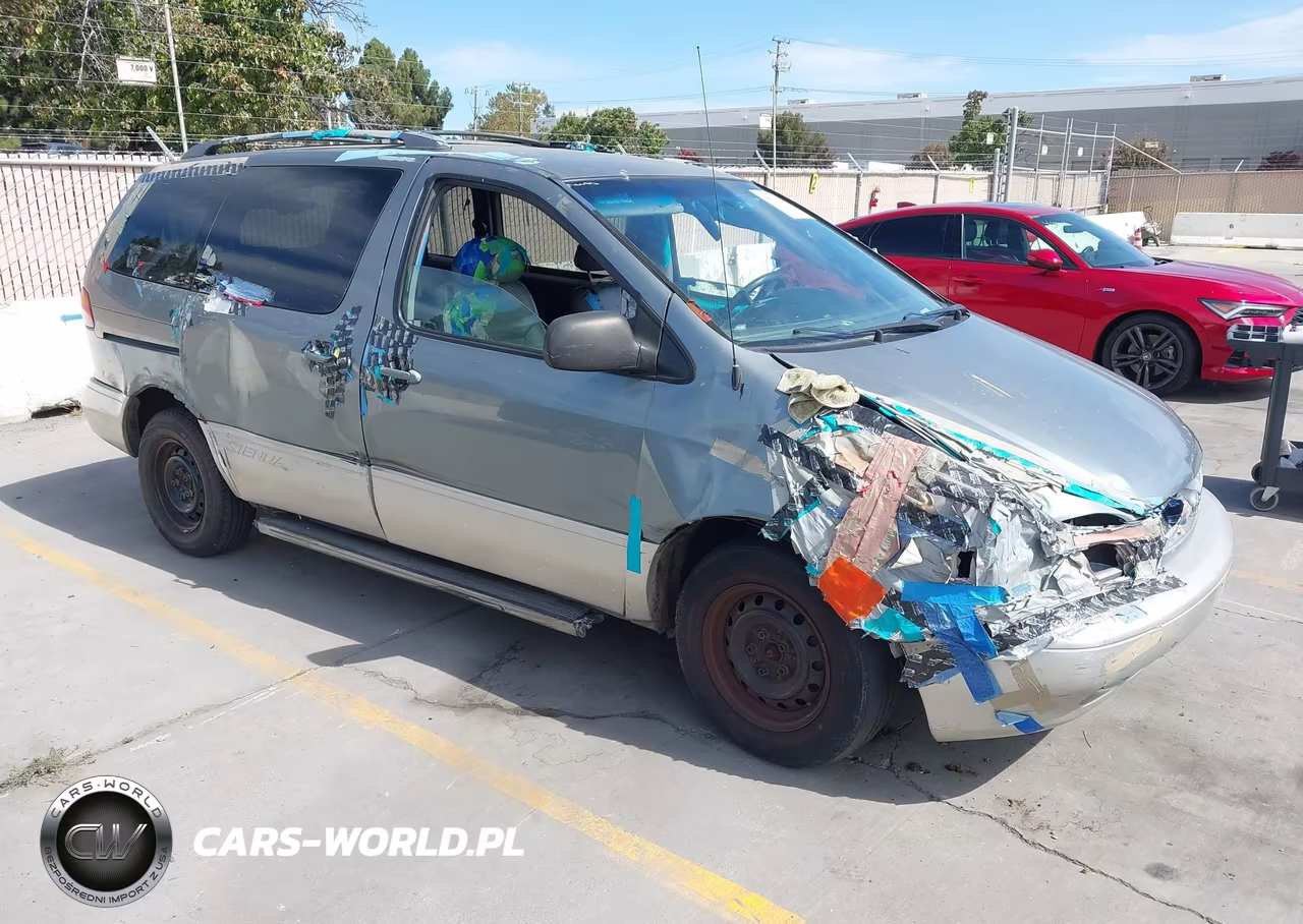 2000 Toyota Sienna Xle