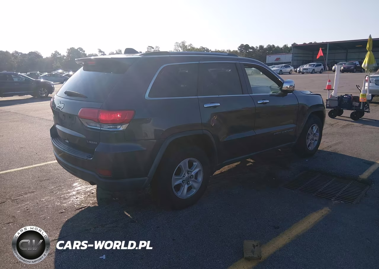 2016 Jeep Grand Cherokee Laredo VIN:1C4RJEAG6GC335611 - 4