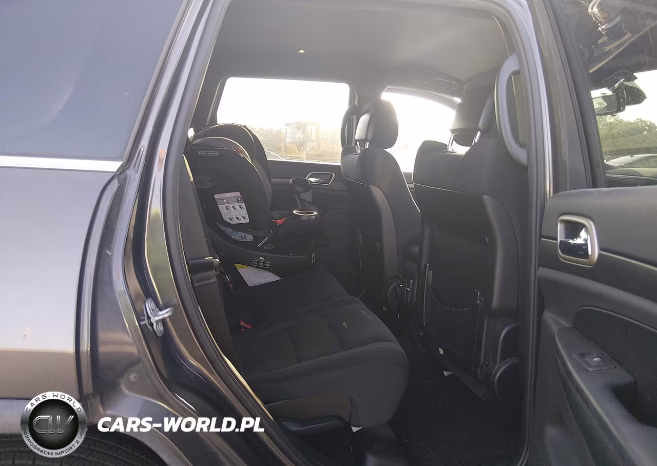 2016 Jeep Grand Cherokee Laredo VIN:1C4RJEAG6GC335611 - 8