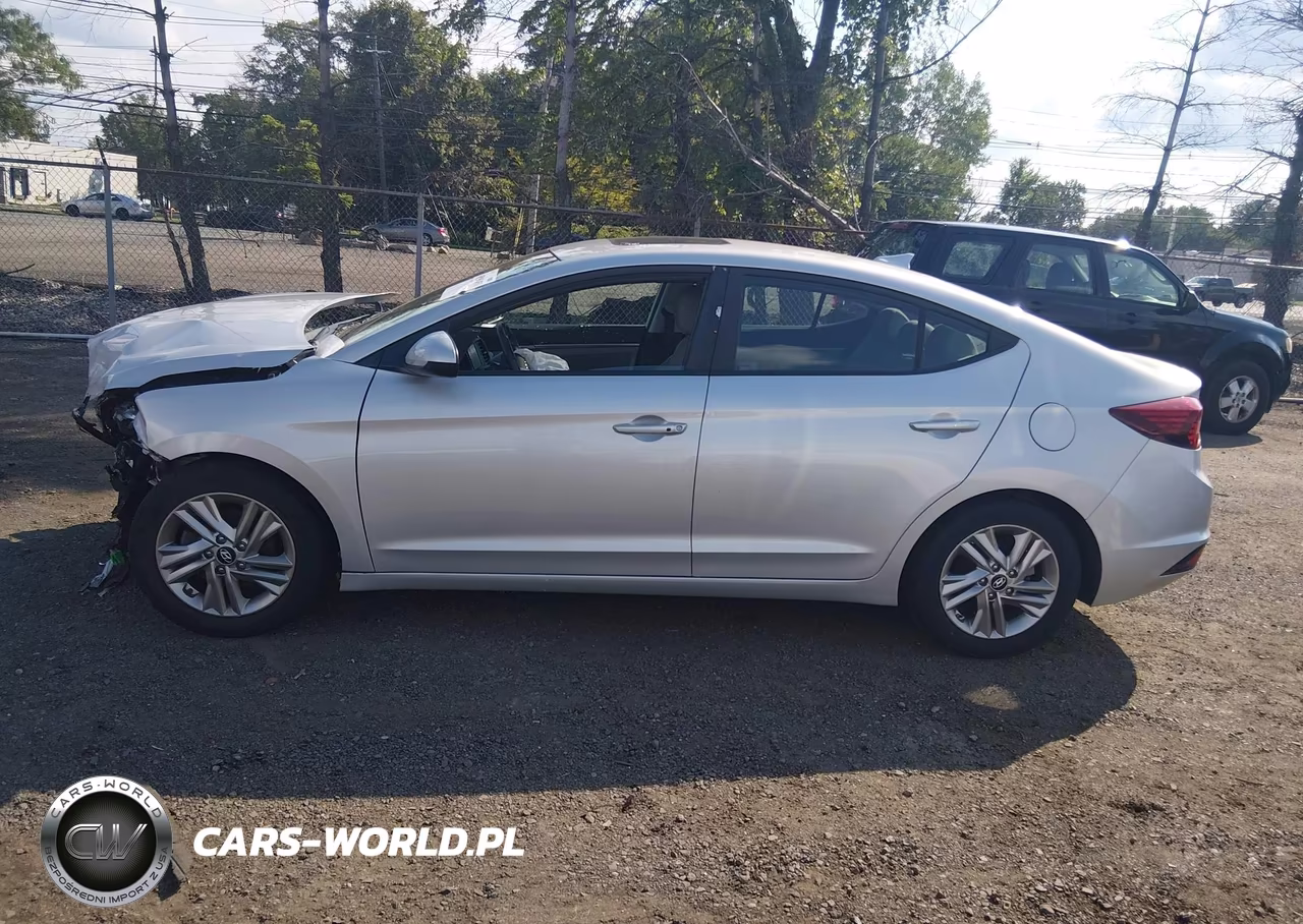 2019 Hyundai Elantra Value Edition VIN:5NPD84LF2KH448439 - 14