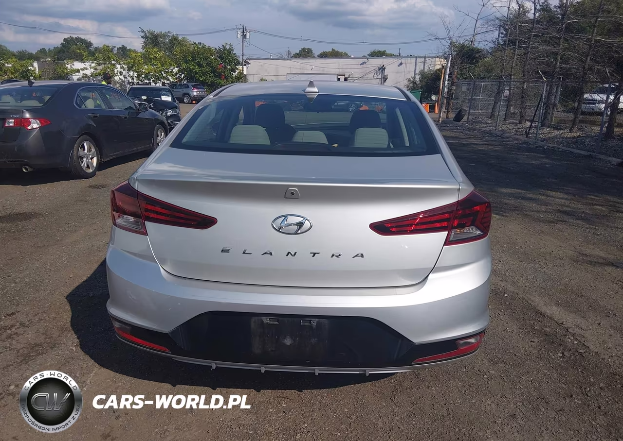 2019 Hyundai Elantra Value Edition VIN:5NPD84LF2KH448439 - 16