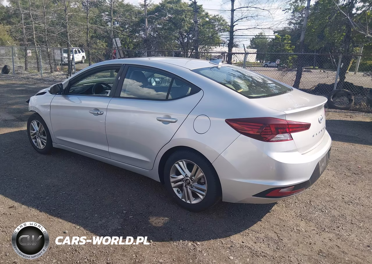 2019 Hyundai Elantra Value Edition VIN:5NPD84LF2KH448439 - 3