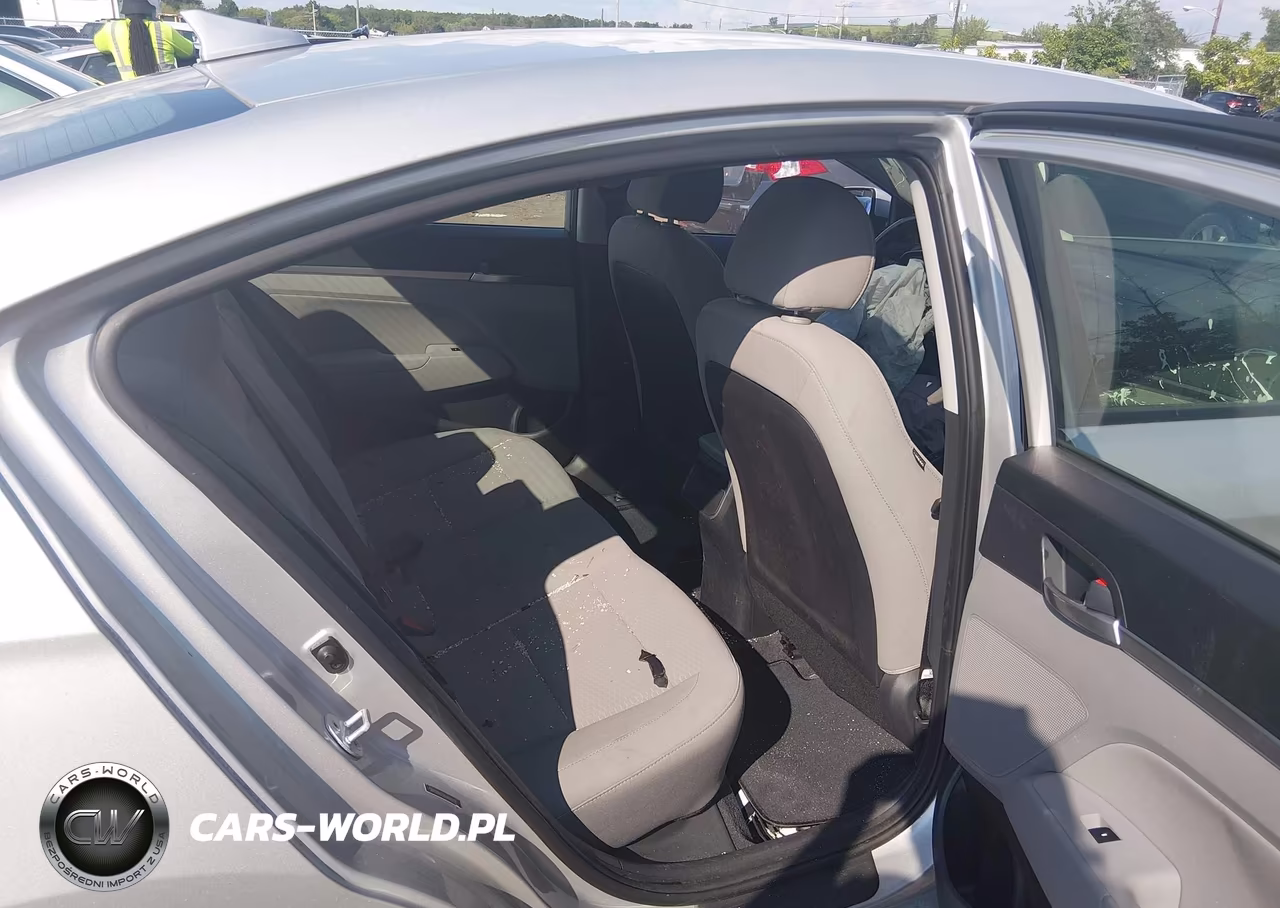 2019 Hyundai Elantra Value Edition VIN:5NPD84LF2KH448439 - 8