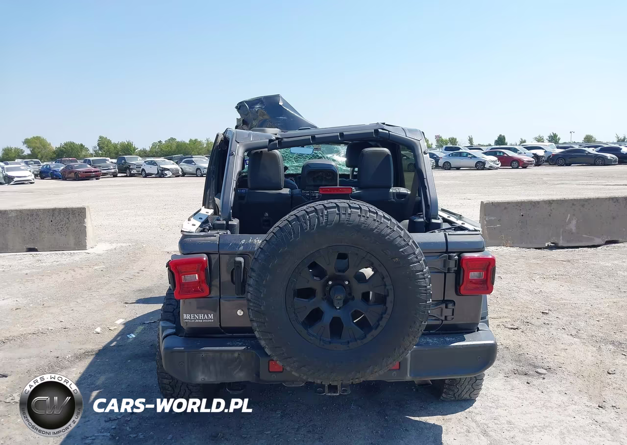 2020 Jeep Wrangler Unlimited Sahara 4X4 VIN:1C4HJXEN7LW149603 - 16