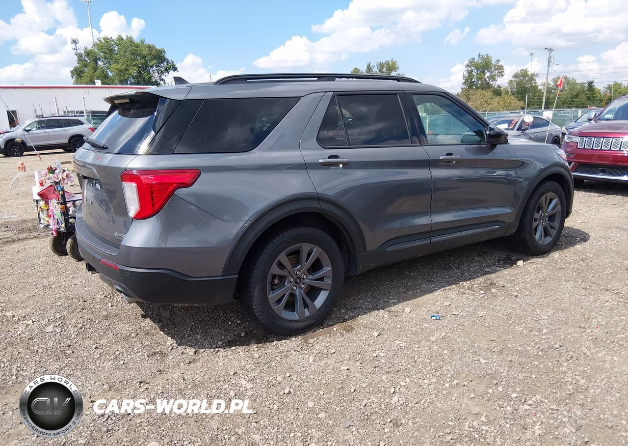 2022 Ford Explorer Xlt VIN:1FMSK8DH8NGB01685 - 4