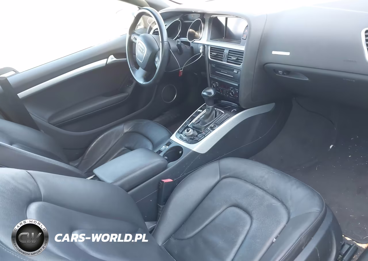 2010 Audi A5 2.0T Premium VIN:WAUJFAFH1AN014061 - 5