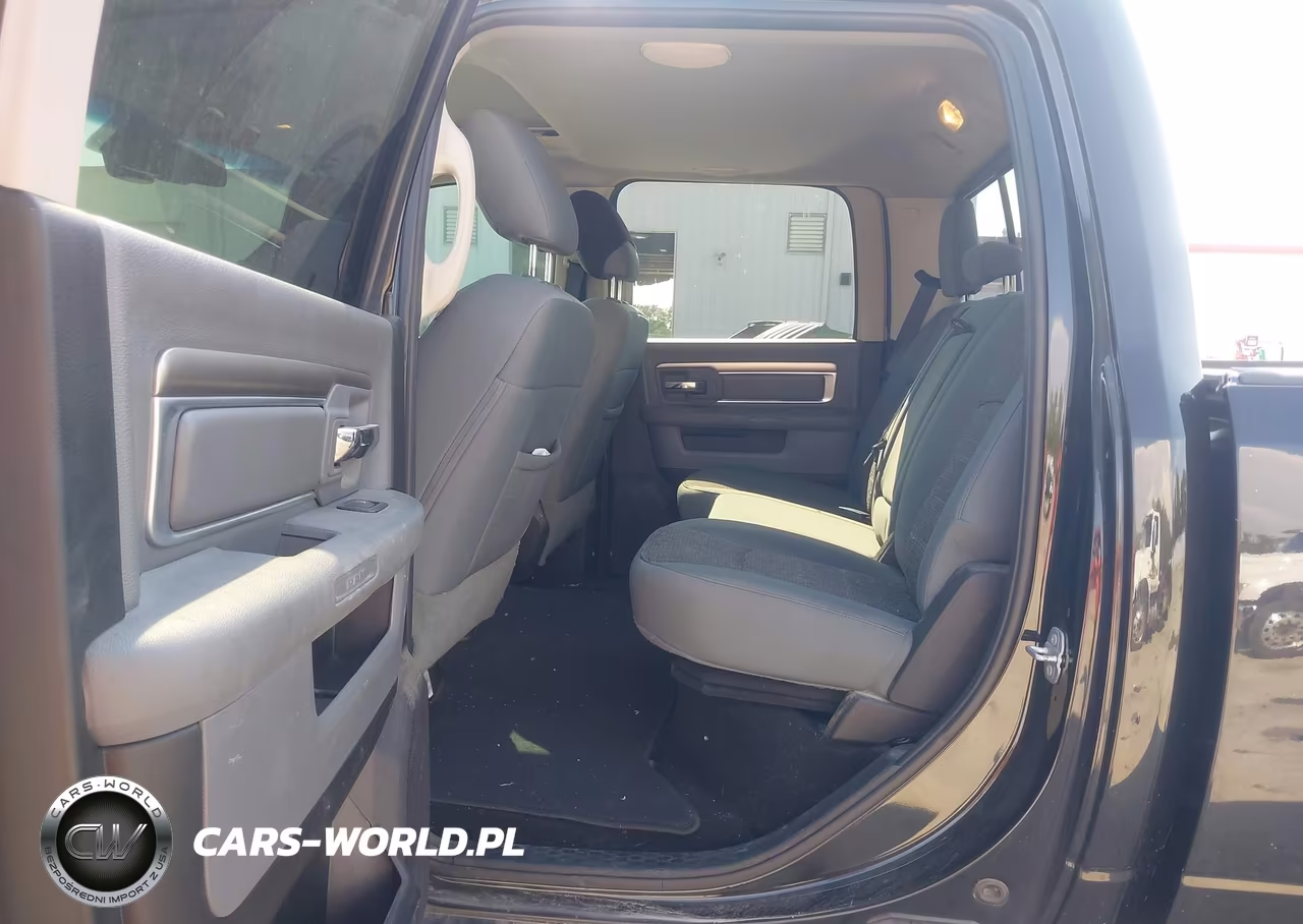 2016 Ram 3500 Big Horn VIN:3C63R3DL2GG377497 - 7