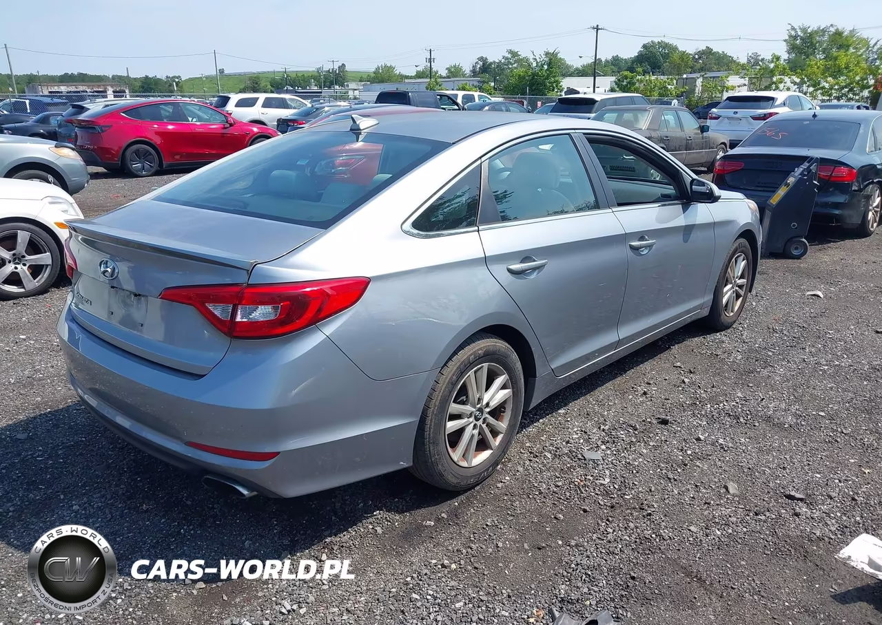 2015 Hyundai Sonata Se VIN:5NPE24AF9FH176258 - 4