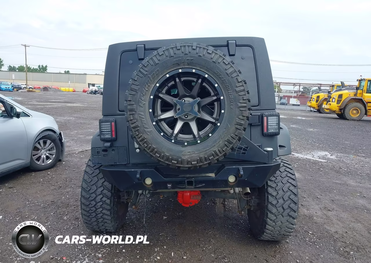 2016 Jeep Wrangler Unlimited Rubicon VIN:1C4HJWFG4GL178705 - 17