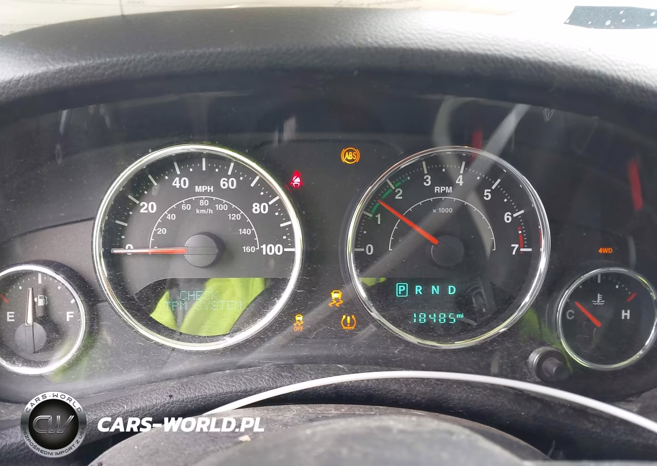 2016 Jeep Wrangler Unlimited Rubicon VIN:1C4HJWFG4GL178705 - 7